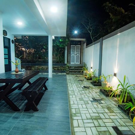 Sunbeam Villa Тангале Екстериор снимка
